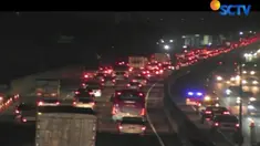 Kepadatan terlihat hingga mengular panjang mencapai belasan kilometer.