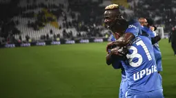 Napoli selangkah lagi memastikan diri mengunci Scudetto setelah menang tipis 1-0 atas tuan rumah Juventus berkat gol menit akhir. (Marco Alpozzi/LaPresse via AP)
