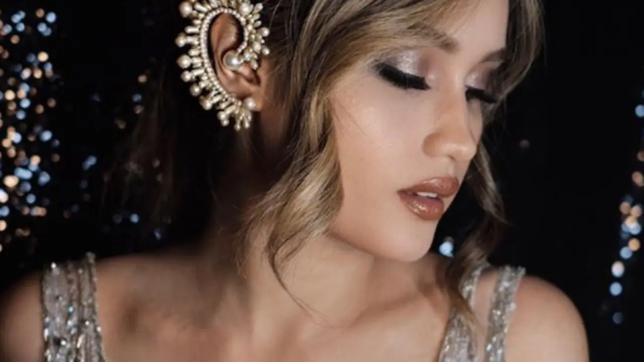 Tiru Makeup: Riasan Mata Seksi Seperti Cinta Laura, Siapa Sih yang Nggak Mau?!