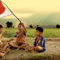 Wah, ternyata banyak negara di dunia yang memiliki kemiripan dengan Indonesia. Bahkan ada juga yang merayakan kemerdekaan pada 17 Agustus!