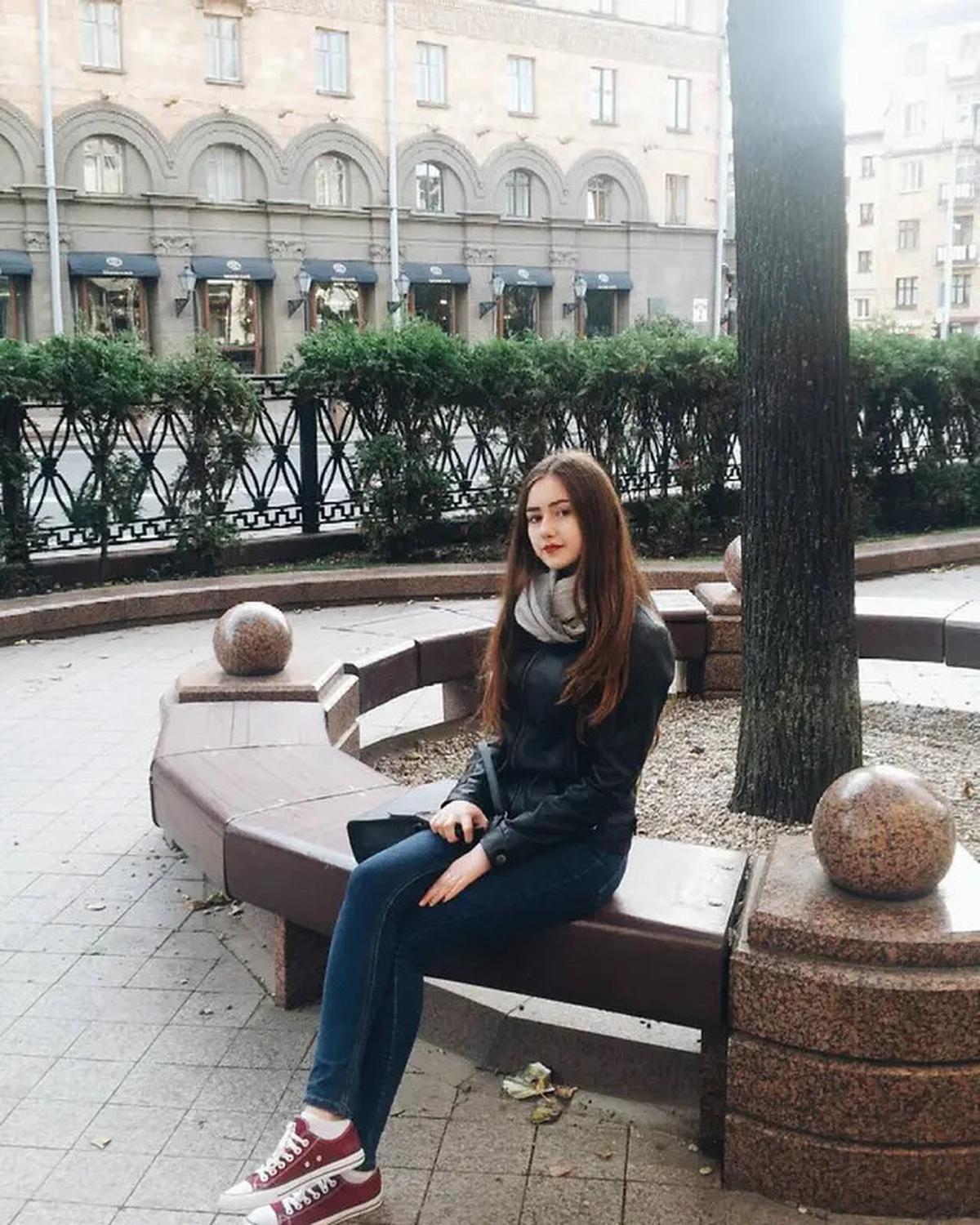 6 Potret Lawas Vika Kolesnaya, Dikabarkan Sudah Nikah dengan Billy Syahputra