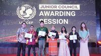 Kenzio Muhammad Raharjo, pelajar berusia 12 tahun, berhasil meraih penghargaan Best Delegate atau penghargaan tertinggi dalam Asia World Model United Nations (AWMUN) di Kuala Lumpur, Malaysia. (Liputan6.com)