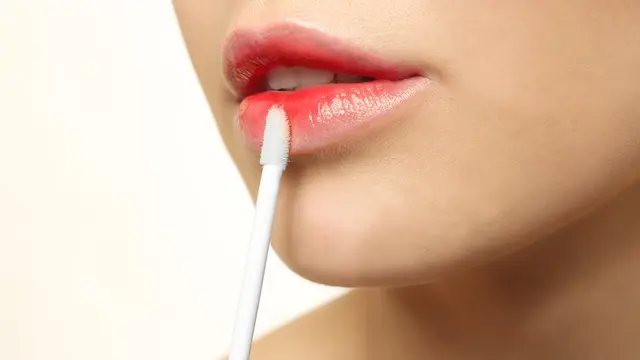 Makeup untuk Anak Sekolah Idealnya yang Seperti Apa Sih? Cari Tahu Tips dan Rekomendasi Produknya Yuk!