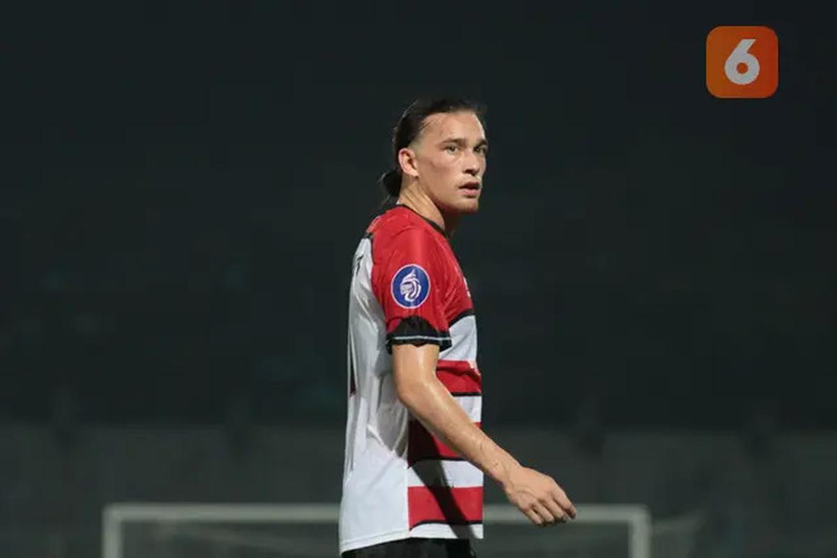 Perpanjang Kontrak di Madura United, Jordy Wehrmann Bikin Klub Peminat Patah Hati