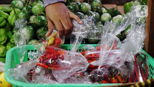 FOTO: Jelang Natal, Harga Cabai Rawit Merah Tembus Rp 100 Ribu per Kilo