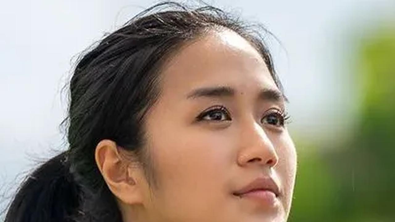 8. Renatta Moeloek