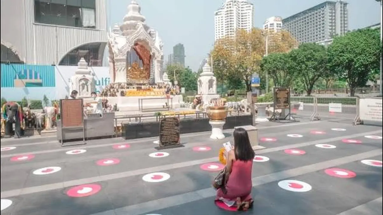 Kolaborasi Tinder dengan Kuil Dewa Cinta Thailand Ini Tarik Perhatian Para Jomblo