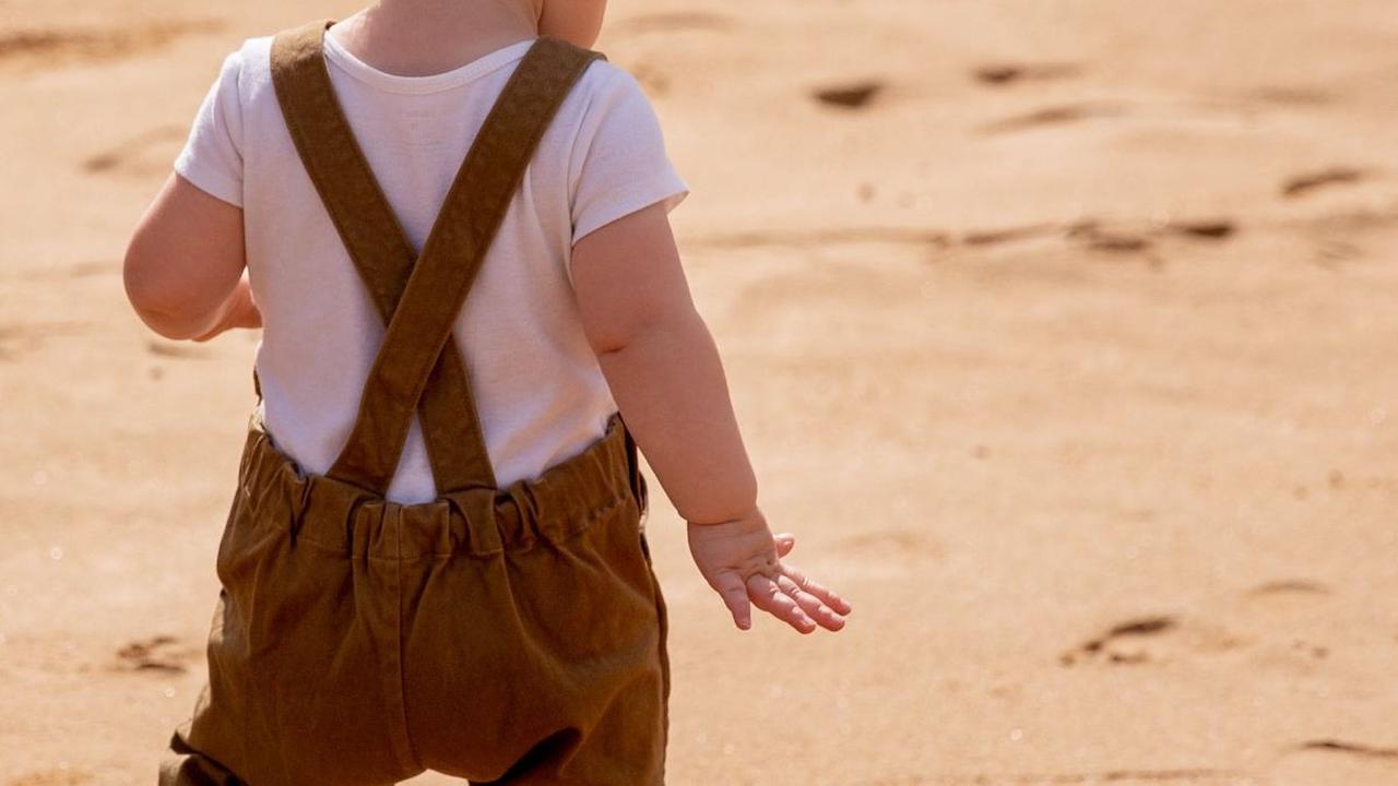 Jangan ragu untuk mencari bantuan medis jika gejala mencurigakan muncul, dan pastikan anak-anak selalu terawasi dengan baik saat beraktivitas di luar ruangan pada cuaca panas.
