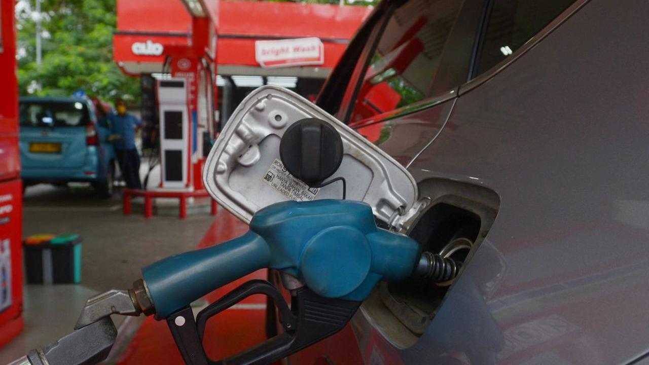 Perlu diketahui, harga Pertamax yang dijual Pertamina sebesar Rp14.000 per liter, sedangkan harga Pertamax yang dijual di Perstahop dibanderol Rp13.850 per liter.&nbsp;