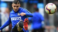 Mauro Icardi striker Inter Milan berusia 26 tahun berbanderol 43 juta pound diminati oleh Man United, Real Madrid dan Juventus. Reputasi dirinya sebagai bad boy di luar lapangan diduga membuat dirinya kehilangan peran sebagai kapten. (AFP/Miguel Medina)