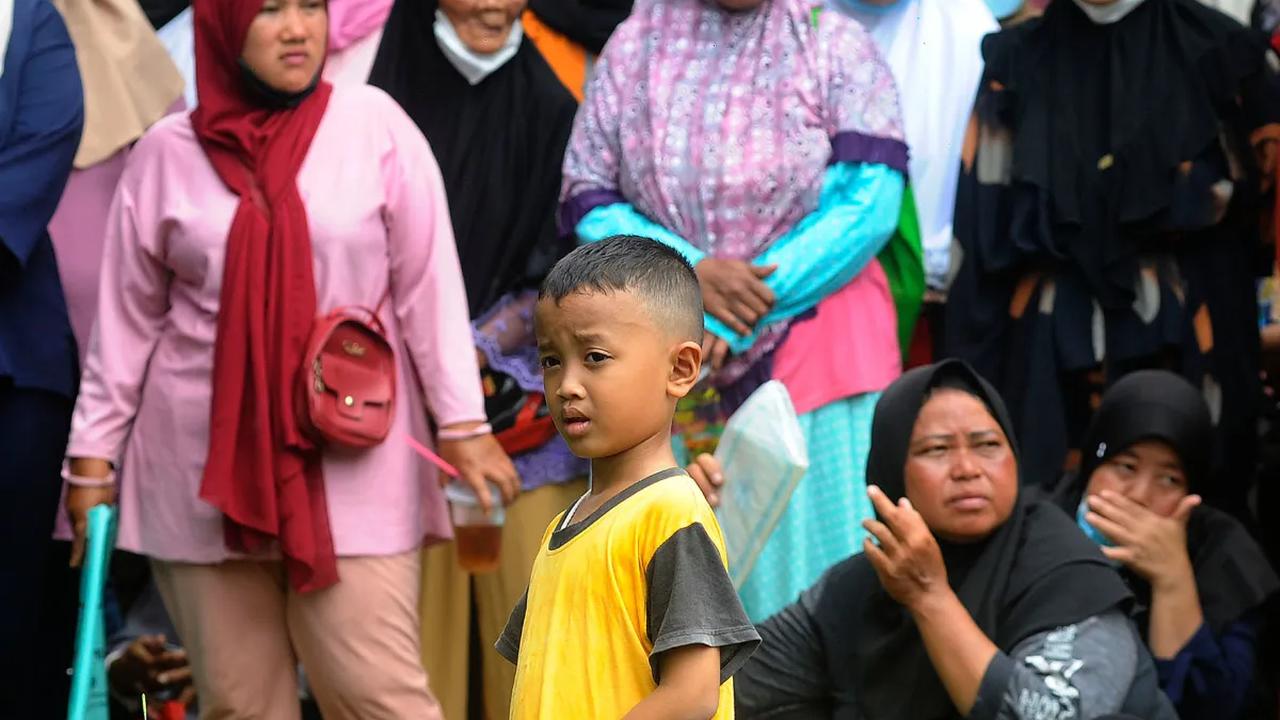 Adapun untuk mengecek penerima bantuan sosial El Nino 2023 bisa melalui dua cara, pertama melalui website Kementerian Sosial yakni Cekbansos.kemensos.go.id dan melalui aplikasi "Cek Bansos".