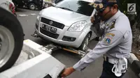 Sandiaga Minta Dishub Berani Derek Mobil di Kawasan Elite