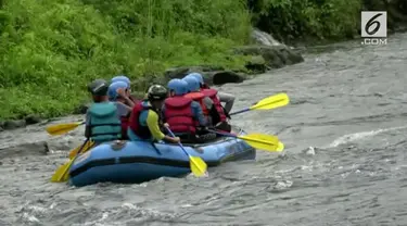 Sebuah objek wisata  arung jeram yang menarik penuh tantangan tersedia di sungai selabung dekat danau Ranau provinsi Sumatera Selatan.