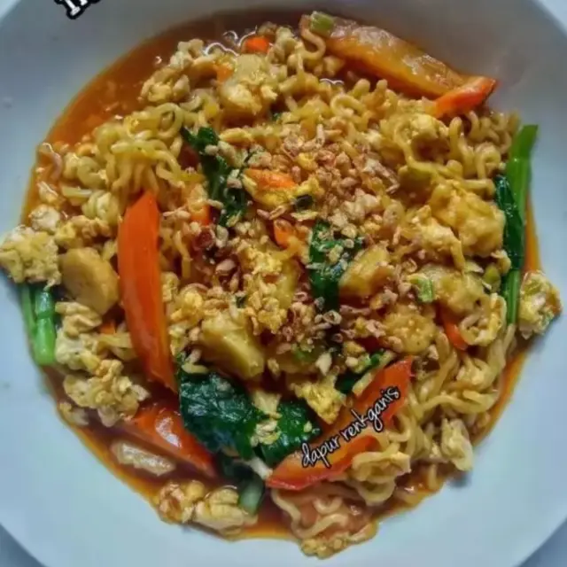 Mie Nyemek Khas Jogja.  foto: Instagram  @putrirenkganis