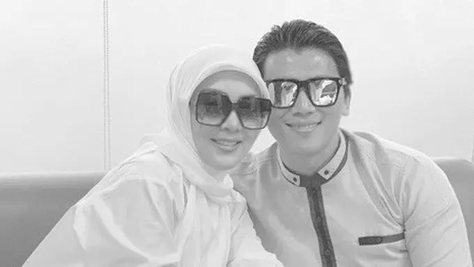 Syahrini dan Reino Barack