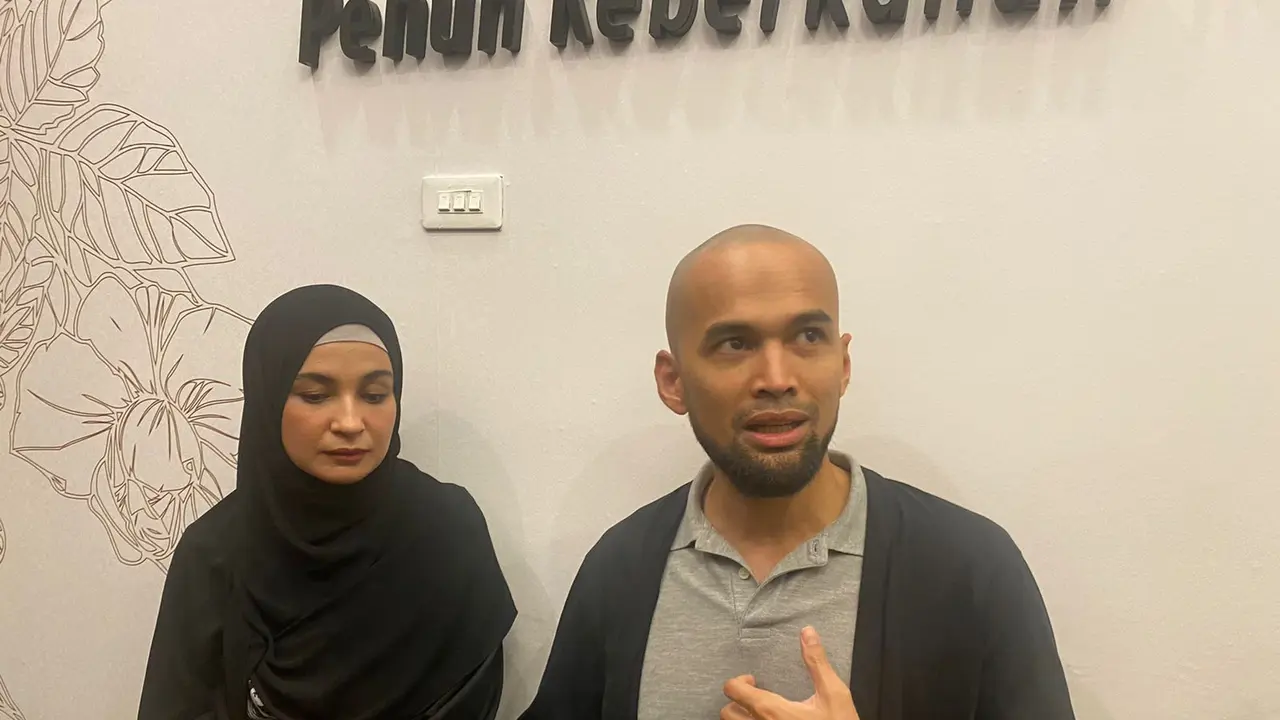 Shireen Sungkar dan Teuku Wisnu di pembukaan Bogor Rain Cake