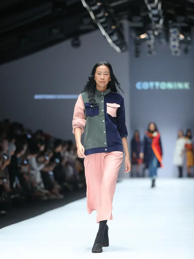10 tahun perjalanan Cotton Ink hadirkan Dian Sastro di panggung JFW 2019