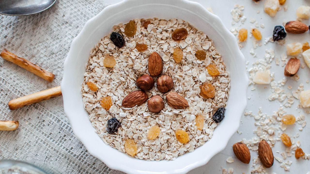 Contoh ilustrasi oatmeal