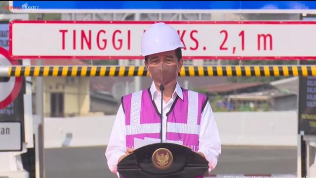 <span>Presiden Jokowi resmikan enam ruas Jalan Tol Dalam Kota Jakarta, segmen Kelapa Gading-Pulo Gebang. (Sumber: Youtube Sekretariat Presiden)</span>