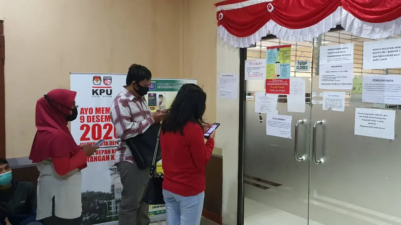 Penutupan pelayanan Disdukcapil di Baleka II Depok karena terdapat satu pegawai terkonfirmasi positif Covid-19 dan di rawat di RSUD Kota Depok.