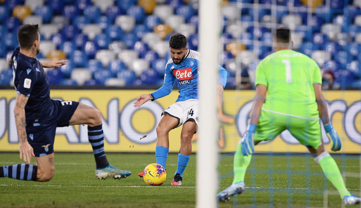 FOTO: Taklukkan Lazio, Napoli Sukses Amankan Tiket ...
