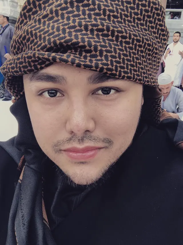 [Bintang] Ivan Gunawan umrah