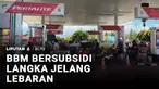 Kelangkaan bahan bakar minyak terjadi di Kabupaten Sambas, Kalimantan Barat. Warga mengantre dari pagi hingga sore untuk membeli BBM jenis Pertalite.