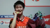 Tunggal putri China, Chen Yu Fei, berhasil menjuarai Malaysia Masters 2020 setelah mengalahkan Tai Tzu Ying dengan skor 21-17 21-10, pada laga final di Kuala Lumpur Sports City, Minggu (12/1/2020). (AFP/Mohd Rasfan)