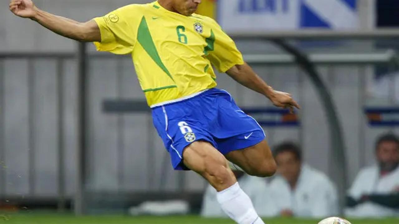 Cerai dari sang Istri, Roberto Carlos Tidur di Tempat Latihan Real Madrid