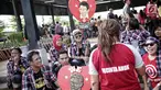 Pendukung setia Basuki Tjahaja Purnama (BTP) atau Ahok, Ahokers berkumpul di RTH Kalijodo, Jakarta, Kamis (24/1). Mereka memberi dukungan moril kepada Ahok yang resmi bebas. (Liputan6.com/Faizal Fanani)