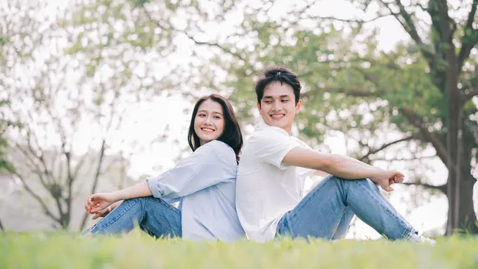 couple juli sekali  jatuh cinta