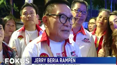 Salawatan dan pengajian mengawali nonton bareng debat cawapres pilpres 2019 di Rumah Aspirasi Jokowi-Ma'ruf. Sementara, pendukung cawapres nomor 02 Sandiaga Uno nonton bareng di posko Media Center 02 Jakarta.