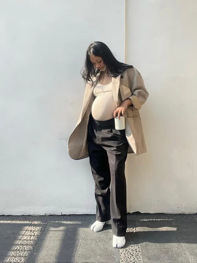 Makin Buncit, Ini 6 Potret Fathia Izzati Vokalis Reality Club Pamer Baby Bump