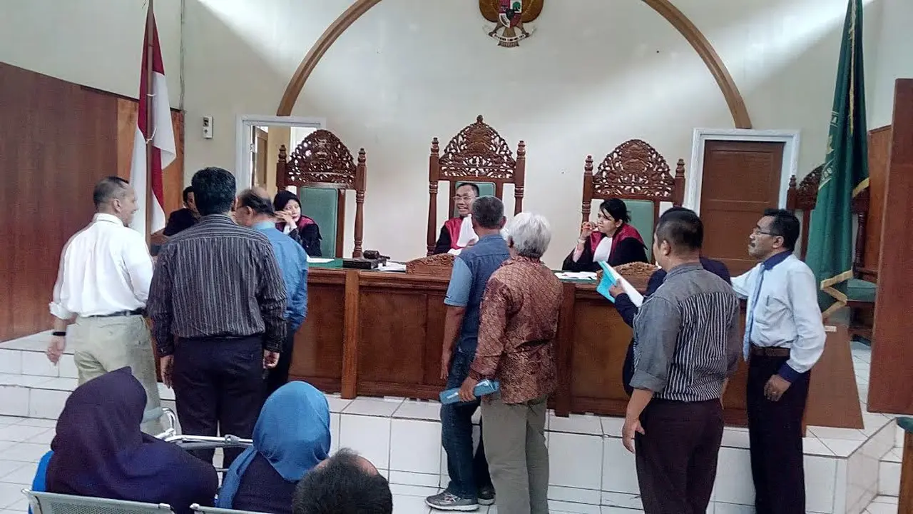 Ibu Digugat Anak