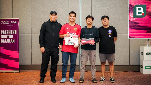 Foto: Sempat Dihibur dengan Gol Marcus Rashford, Fans MU Tetap Gigit Jari setelah Kena Comeback Man City saat Roaring Night
