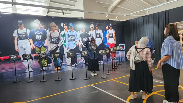 Seventeen Exhibition Follow Fellow