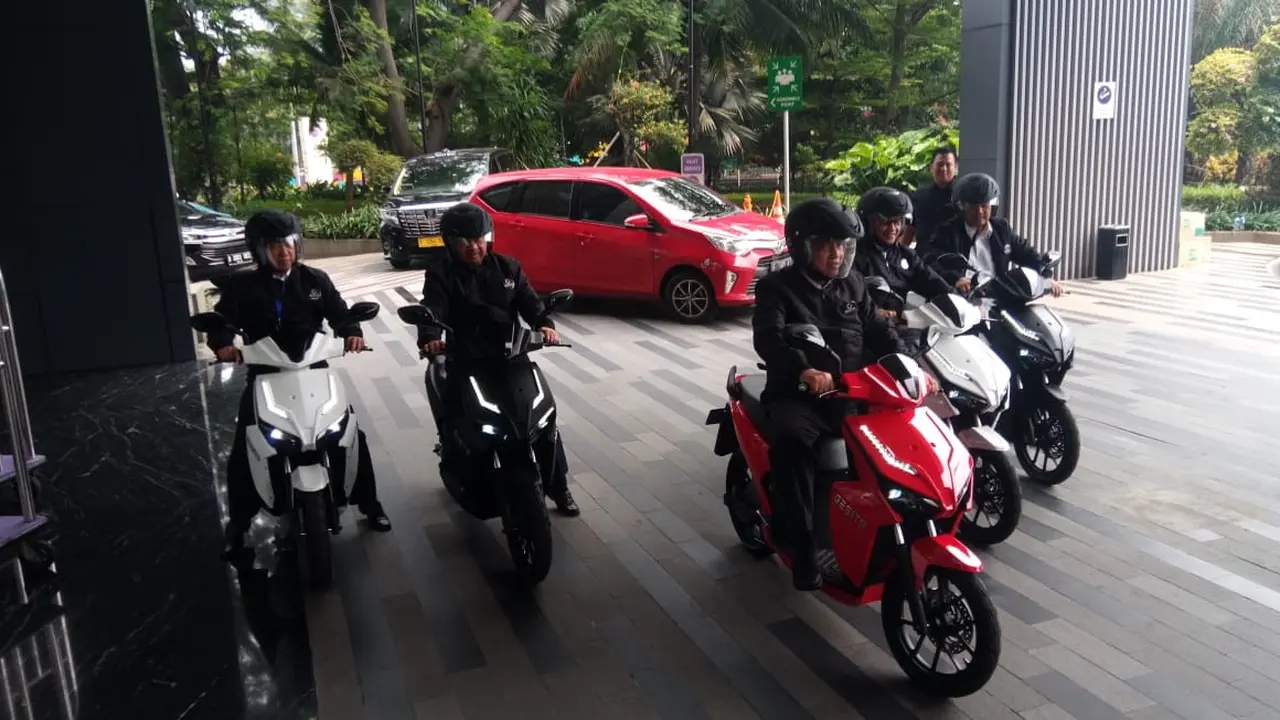 Menristekdikti Juga Menjajal Ketangguhan Gesits