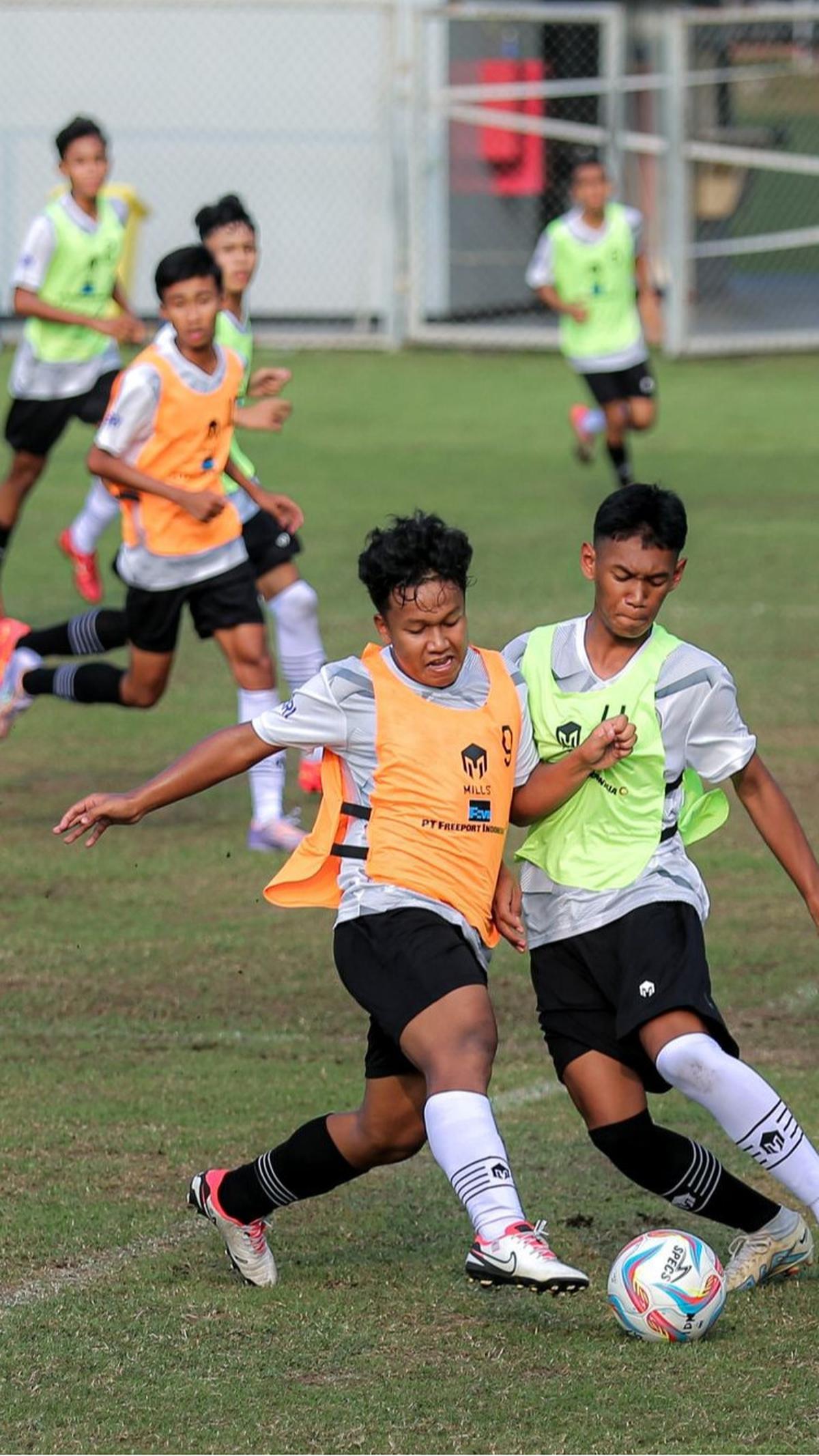 Para pemain Timnas U-16 ini akan menjalani tahap penyeleksian yang dimulai dari tanggal 19 hingga 21 Februari 2024. Foto: Bola.com / Bagaskara Lazuardi