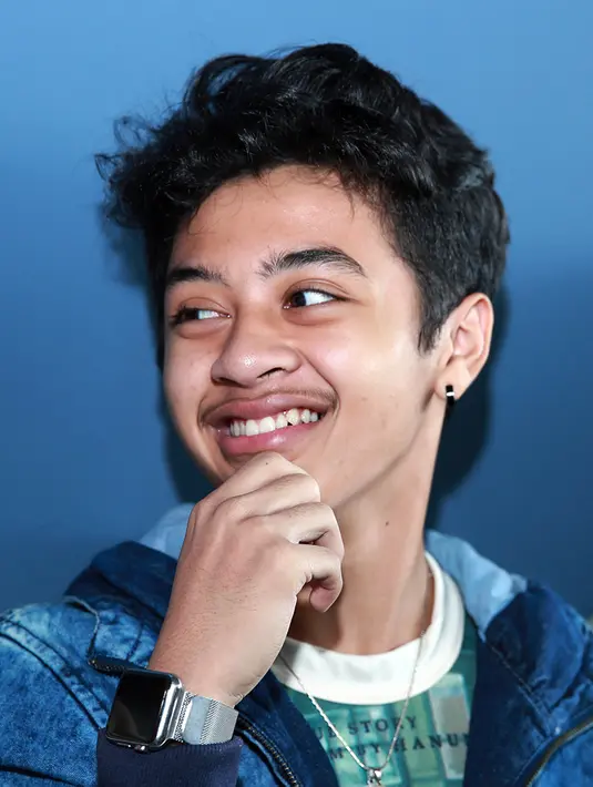 Bastian tidak hanya ingin dikenal sebagai aktor, lelaki kelahiran Bandung itu juga ingin dikenal sebagai penyanyi. (Deki Prayoga/Bintang.com)