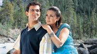 Preity Zinta dan Hrithik Roshan di film Koi... Mil Gaya. (via hrithik-roshan.net)