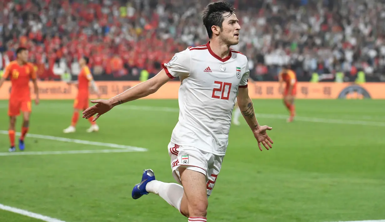 Striker Timnas Iran berusia 28 tahun, Sardar Azmoun yang kini tengah menjalani musim pertama bersama AS Roma total mencetak 4 gol dari 6 laga di Piala Asia 2019. Iran sendiri finis di peringkat ketiga bersama Uni Emirat Arab setelah tersingkir di semifinal usai kalah 0-3 dari Jepang. (AFP/Khaled Desouki)