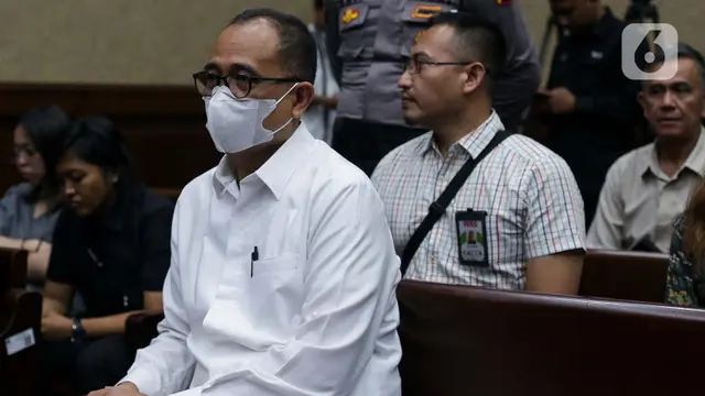 Rafael Alun Trisambodo Dituntut 14 tahun Penjara