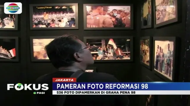 Ada 536 foto yang dipamerkan di Graha Pena 98, Kemang, Jakarta. Sebagian besar adalah karya Mohammad Firman seorang fotografer di zaman reformasi.