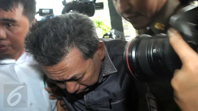 20160524-Enam Orang Terjaring OTT Bengkulu Akhirnya Tiba di KPK