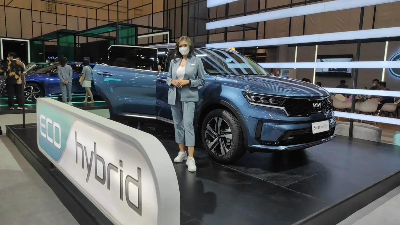 KIA Sorento HEV di GIIAS 2022. (Liputan6.com/Arief Aszhari)