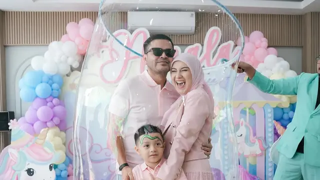 Potret Irish Bella Rayakan Ultah ke-3 Amala/Instagram @_irishbella_