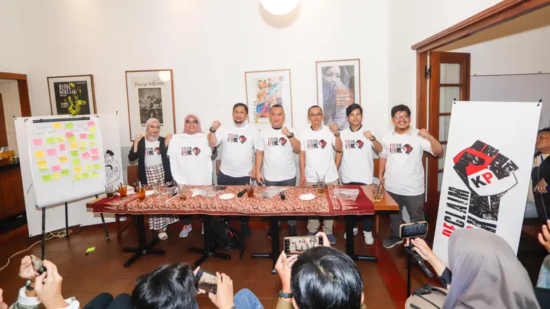 Ketua IM57 Institute Praswad Nugraha mendorong tokoh-tokoh berintegritas untuk mendaftar maju sebagai Calon Pimpinan Komisi Pemberantasan Korupsi (Capim KPK).