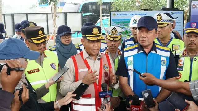 Direktur Jenderal Perhubungan Darat Kementerian Perhubungan Aan Suhanan