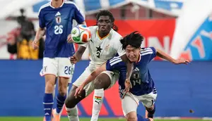 BlueCo Rancang Jalur untuk Michael Essien Baru, Chelsea Jadi Tujuan Akhir