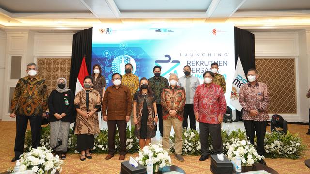 Menteri BUMN Erick Thohir meluncurkan Program Rekrutmen Bersama BUMN 2022 pada Selasa (12/4/2022). (Foto: Kementerian BUMN/Permana Aji)
